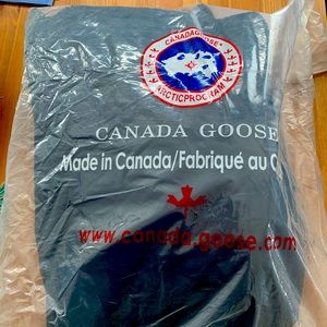 Woman’s Canada goose parka -